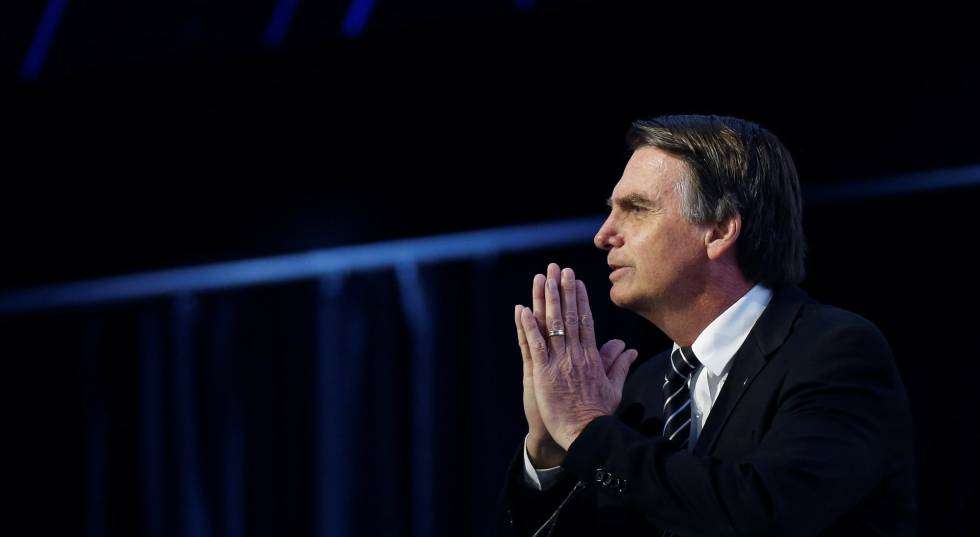 Industriais aplaudem Bolsonaro e vaiam Ciro por criticar reforma trabalhista