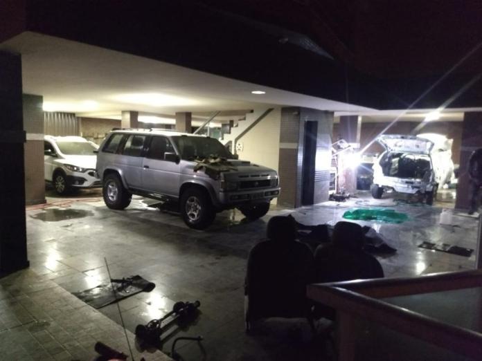 PM descobre desmanche de carros em bairro nobre de Cachoeiro e recupera veículos